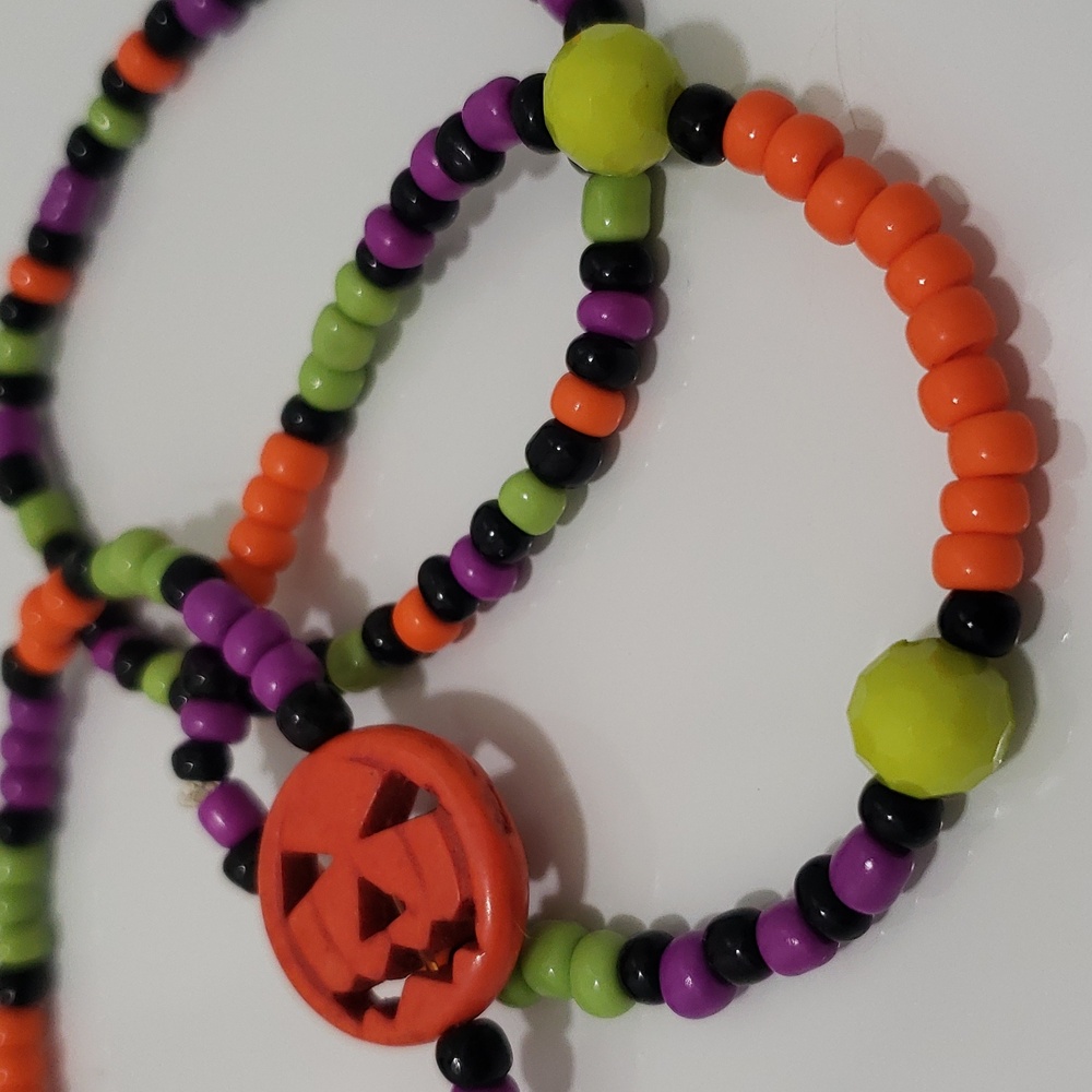 New Fun Jack o' Lantern Pumpkin Halloween Colors Stretch Bracelet Set - Picture 3 of 4